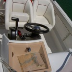 Cockpit et sièges Pro Marine Belone 740 Sundeck