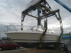 Pince portuaire de manutention bateau à Dieppe