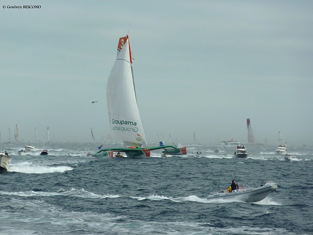 Groupama et bateaux suiveurs