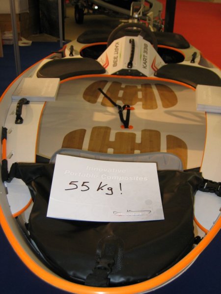 marinekart-orange-et-blanc-avant