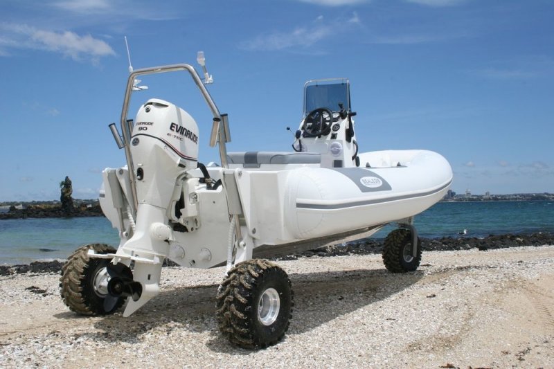 sealegs-amphibie-rib-5-05m_plaisance_plage_c