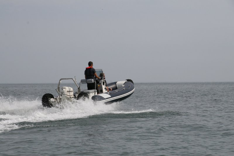 sealegs-amphibie-rib-6-1m_plaisance_f