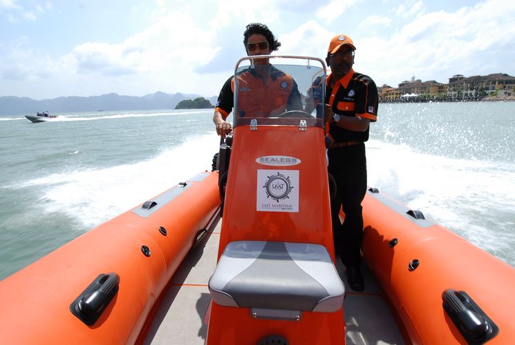 sealegs-amphibie-rib-6-1m_rescue_sauvetage_g