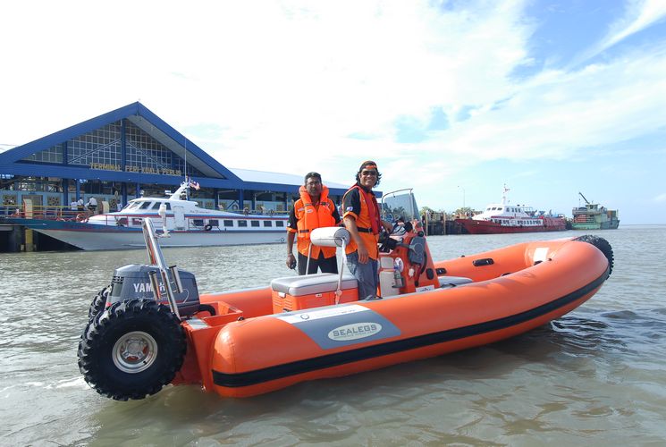 sealegs-amphibie-rib-6-1m_rescue_sauvetage_h