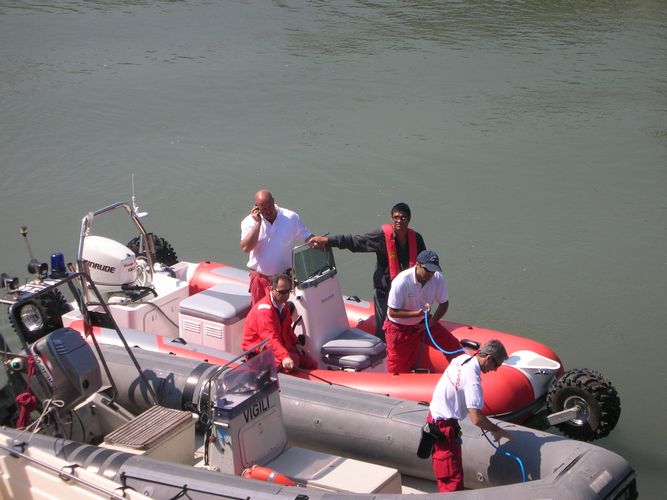 sealegs-amphibie-rib-6-1m_rescue_sauvetage_a1