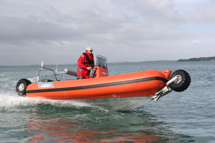 sealegs-amphibie-rib-6-1m_rescue_sauvetage_l