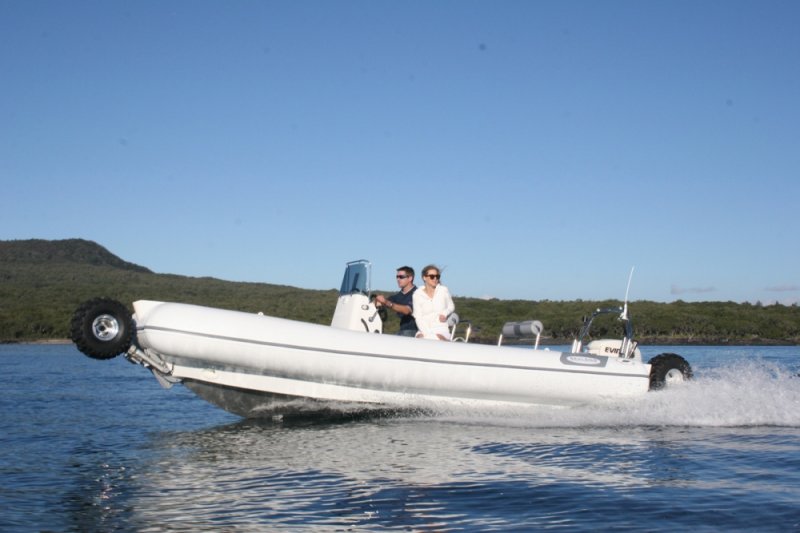 sealegs-amphibie-rib-7-1m_plaisance_q