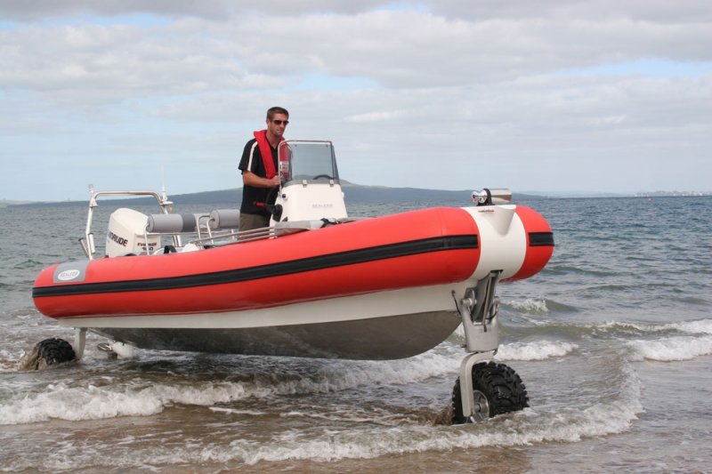 sealegs-amphibie-rib-7-1m_rescue_sauvetage_sortie-mer-d