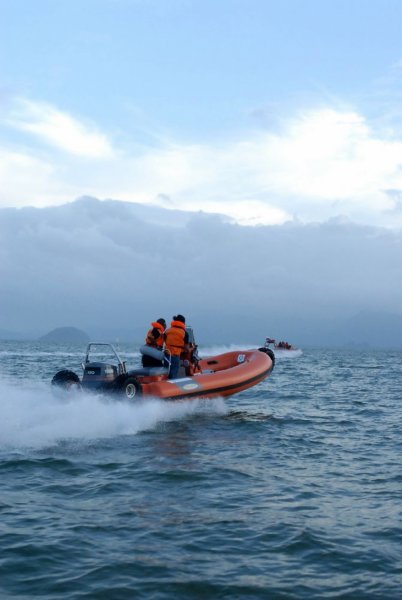 sealegs-amphibie-rib-7-1m_rescue_sauvetage_vitesse_c